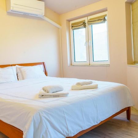 Centrally Located Apartment In Varna Luaran gambar
