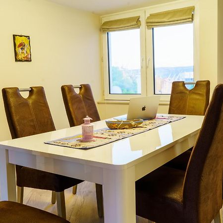 Centrally Located Apartment In Varna Luaran gambar