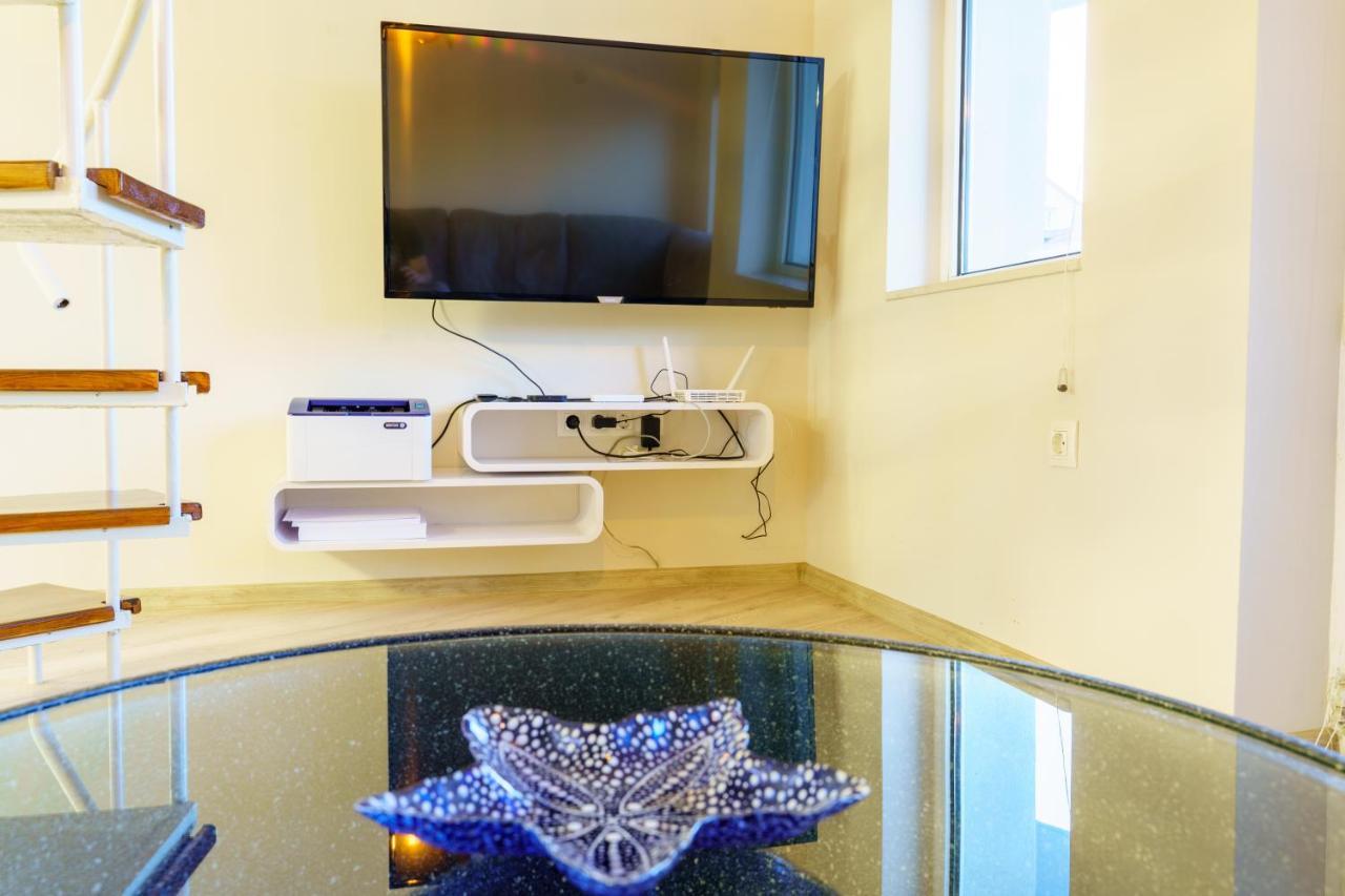 Centrally Located Apartment In Varna Luaran gambar